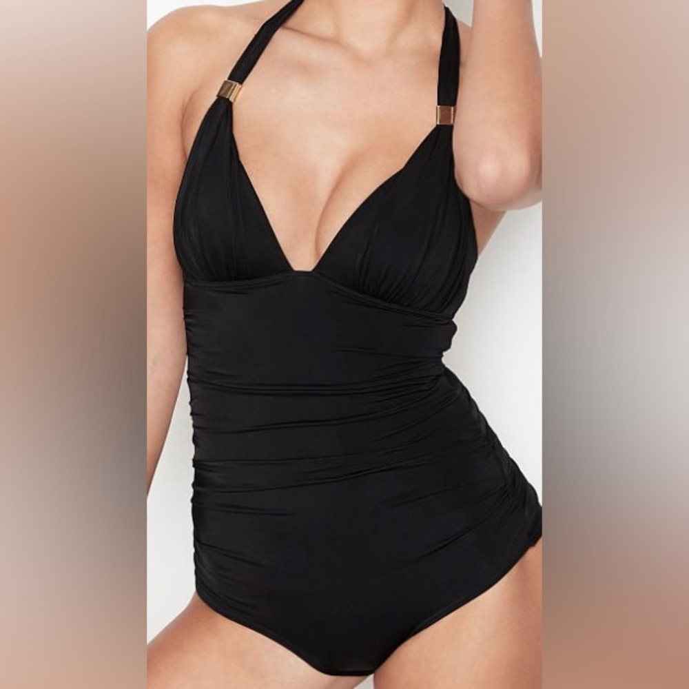 VICTORIA'S SECRET SWIM
Ruched Push-Up One-Piece Swimsuit in black NWT